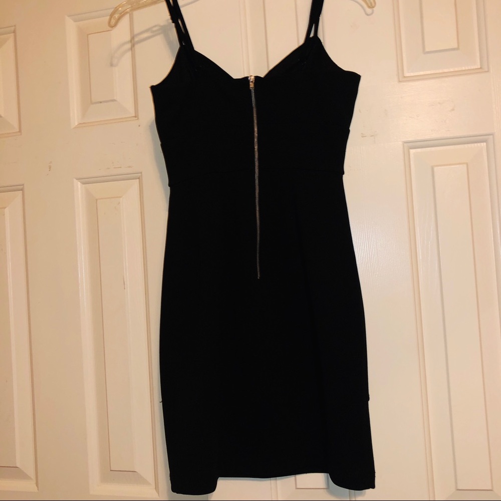 Black mini dress - Picture 3 of 4